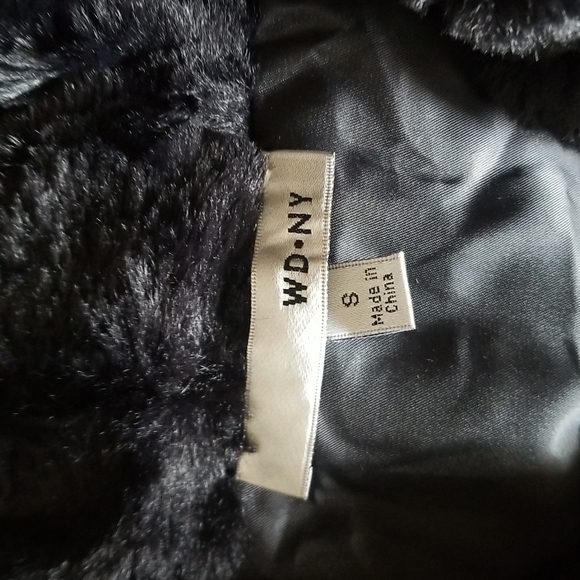 WD NY Black Faux Fur Shrug Jacket. SMALL. - Picture 4 of 5